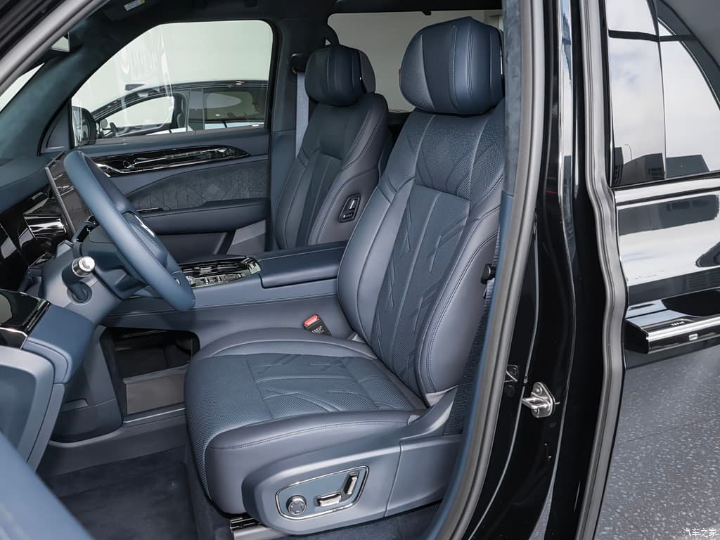 2026 Zeekr 009 — Zeekr 009 front seats, for export